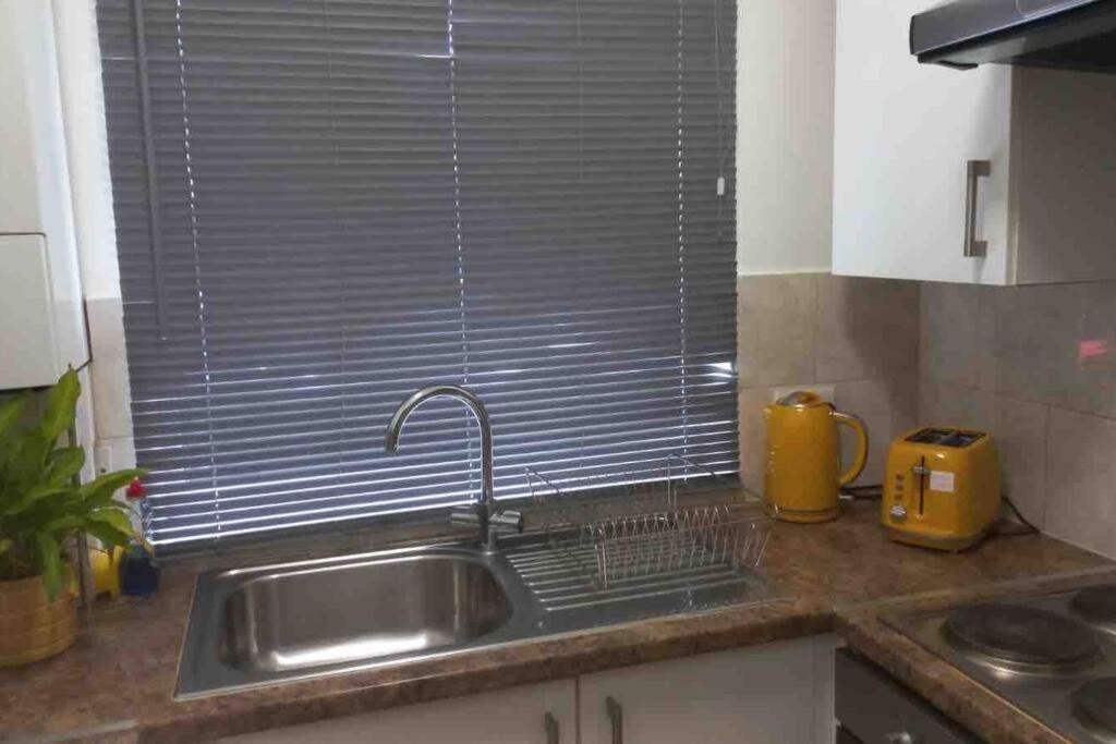 Central Ground Floor Studio Лондон Екстер'єр фото