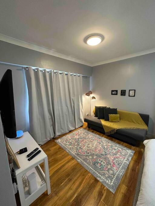 Central Ground Floor Studio Лондон Екстер'єр фото